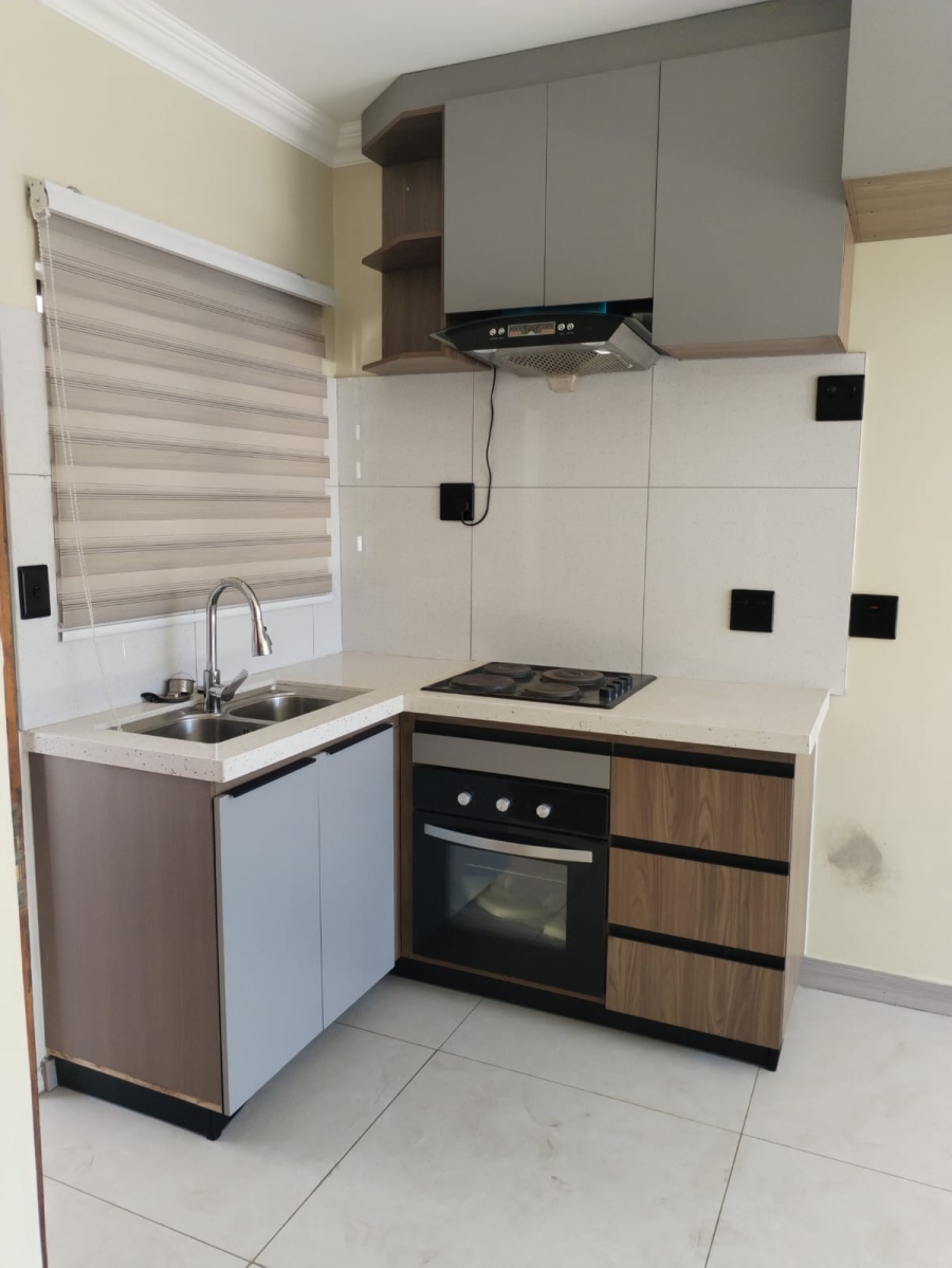To Let 1 Bedroom Property for Rent in Olifantsfontein Gauteng