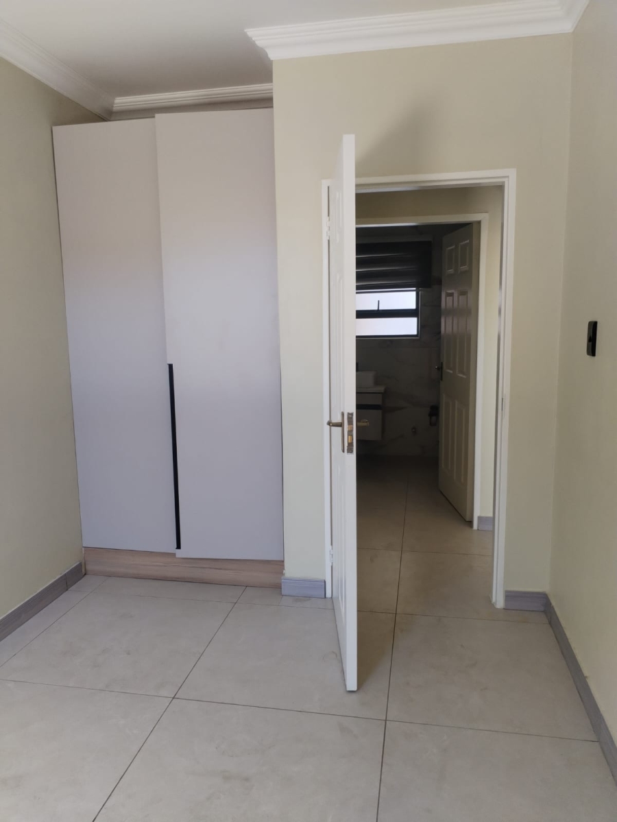 To Let 1 Bedroom Property for Rent in Olifantsfontein Gauteng