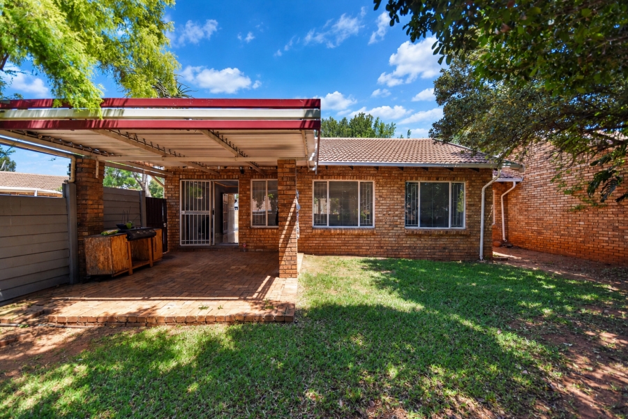 2 Bedroom Property for Sale in Wapadrand Gauteng