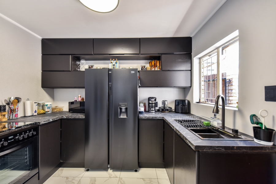 2 Bedroom Property for Sale in Wapadrand Gauteng