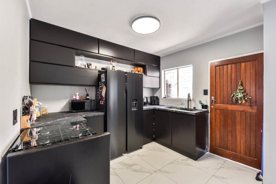 2 Bedroom Property for Sale in Wapadrand Gauteng