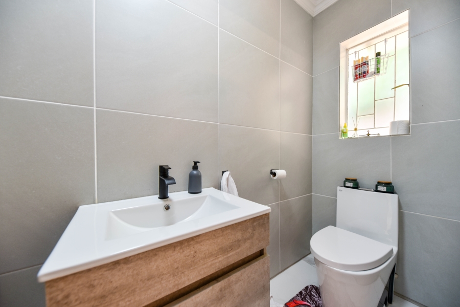 2 Bedroom Property for Sale in Wapadrand Gauteng