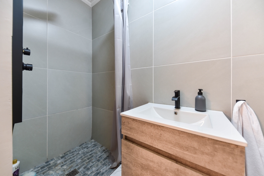 2 Bedroom Property for Sale in Wapadrand Gauteng