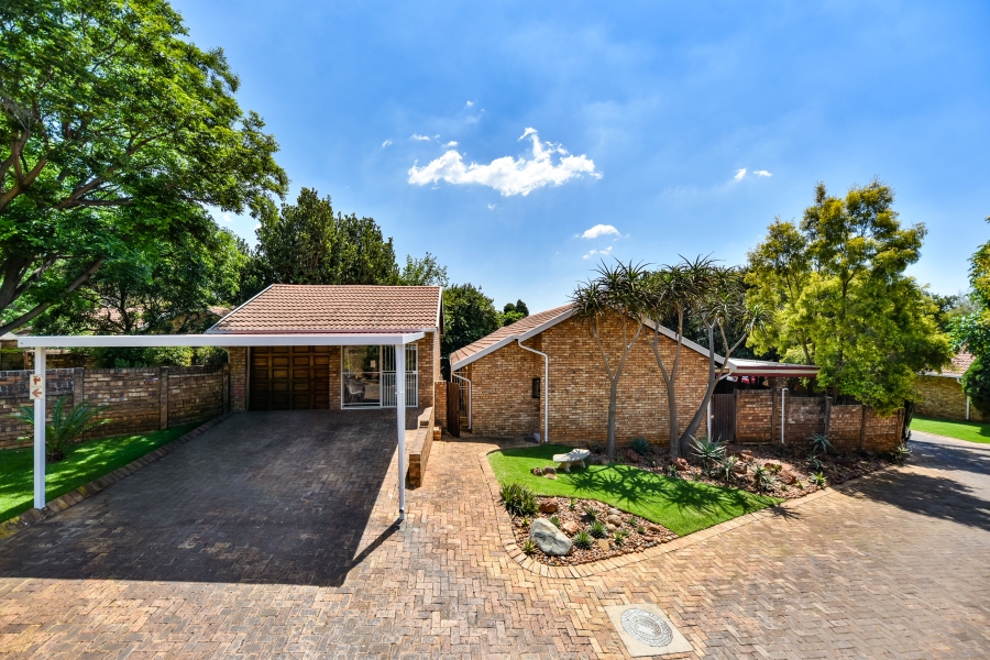 2 Bedroom Property for Sale in Wapadrand Gauteng