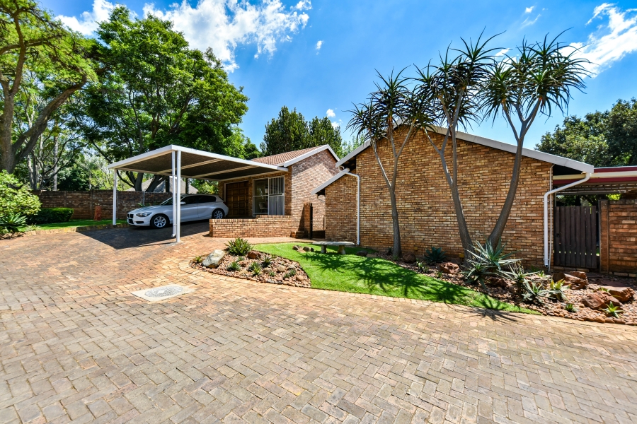 2 Bedroom Property for Sale in Wapadrand Gauteng