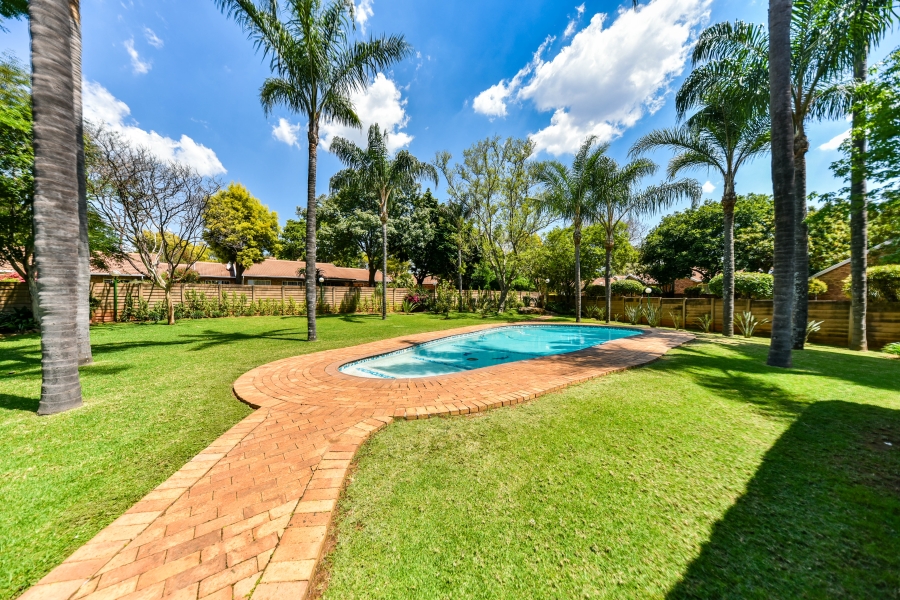 2 Bedroom Property for Sale in Wapadrand Gauteng