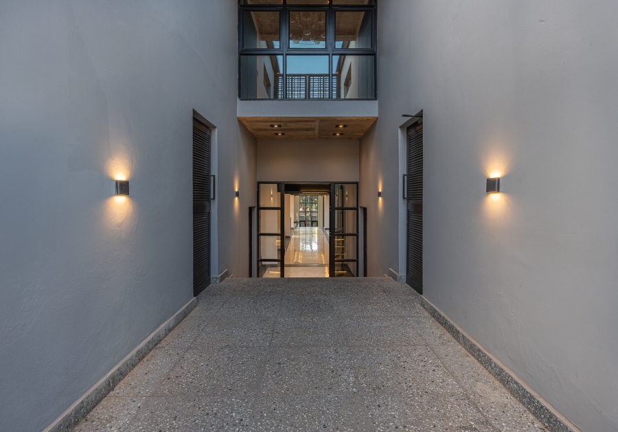 6 Bedroom Property for Sale in Waterkloof Gauteng