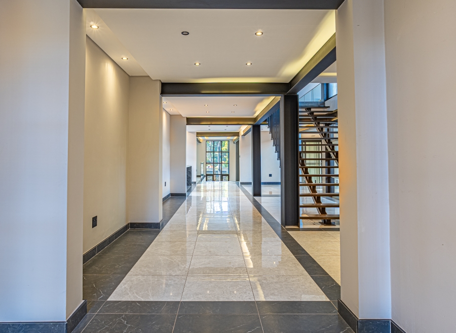 6 Bedroom Property for Sale in Waterkloof Gauteng