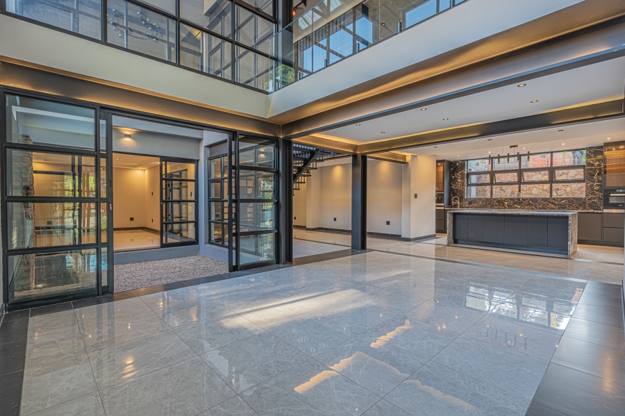 6 Bedroom Property for Sale in Waterkloof Gauteng