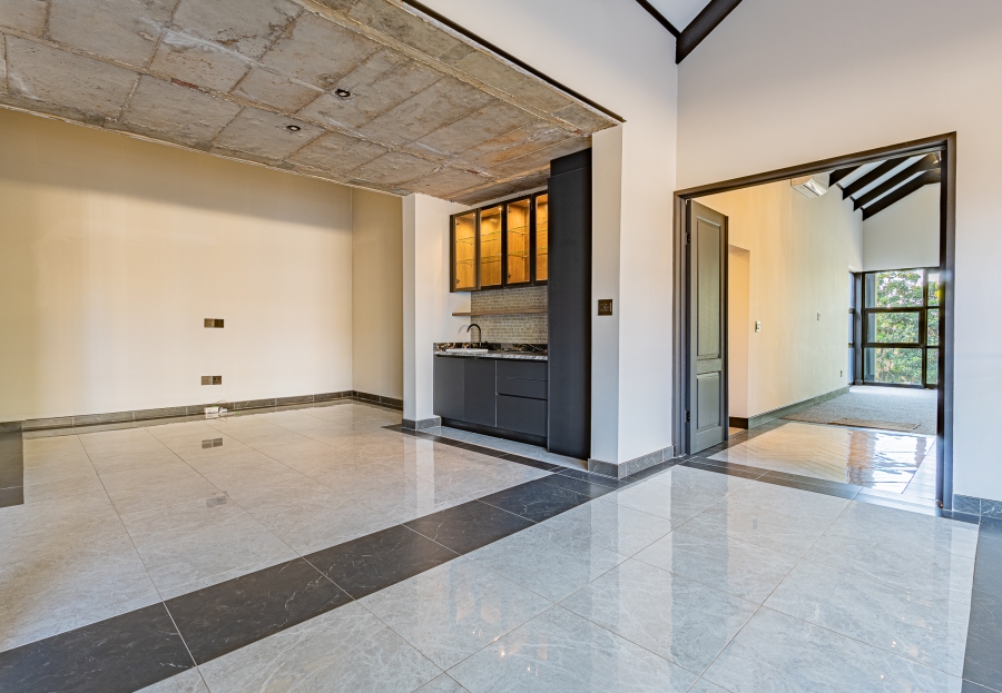 6 Bedroom Property for Sale in Waterkloof Gauteng