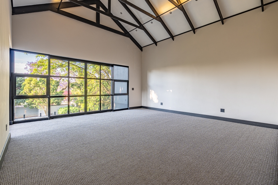 6 Bedroom Property for Sale in Waterkloof Gauteng