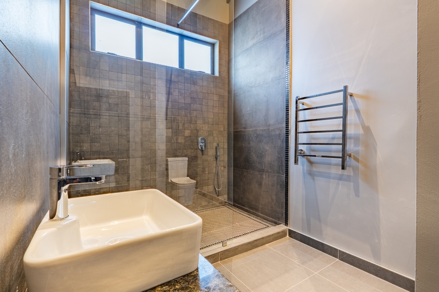 6 Bedroom Property for Sale in Waterkloof Gauteng