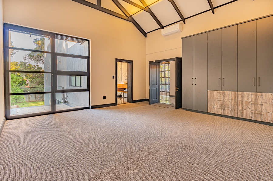 6 Bedroom Property for Sale in Waterkloof Gauteng