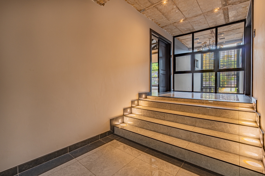 6 Bedroom Property for Sale in Waterkloof Gauteng