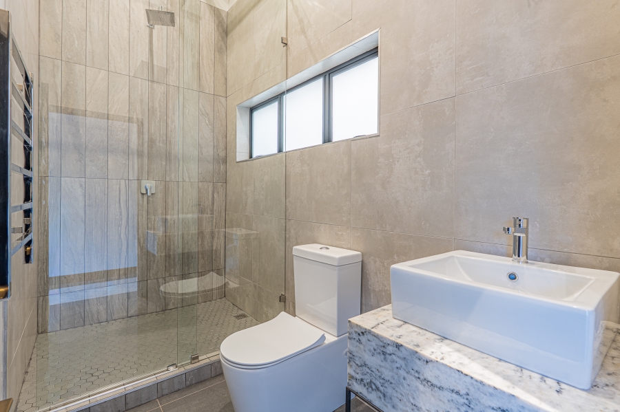 6 Bedroom Property for Sale in Waterkloof Gauteng
