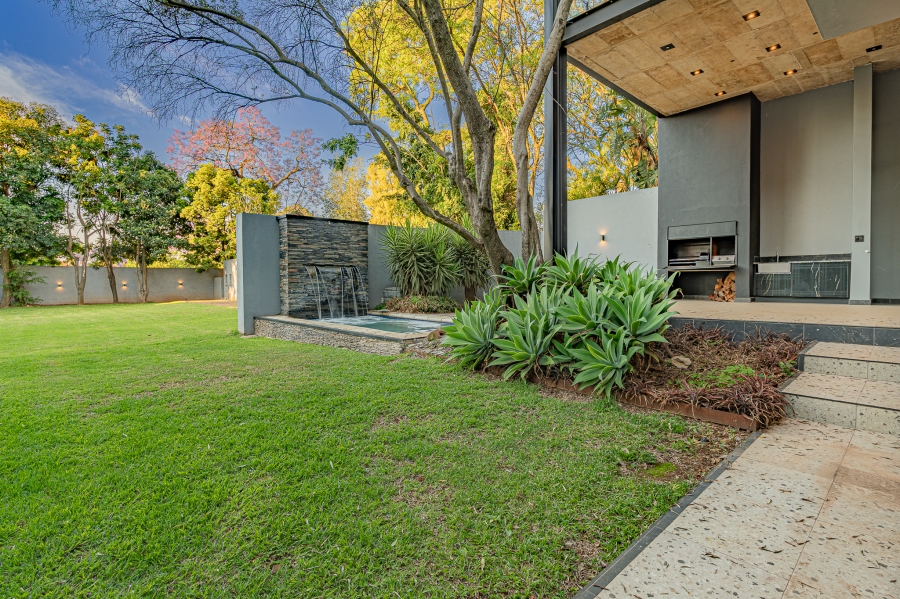 6 Bedroom Property for Sale in Waterkloof Gauteng