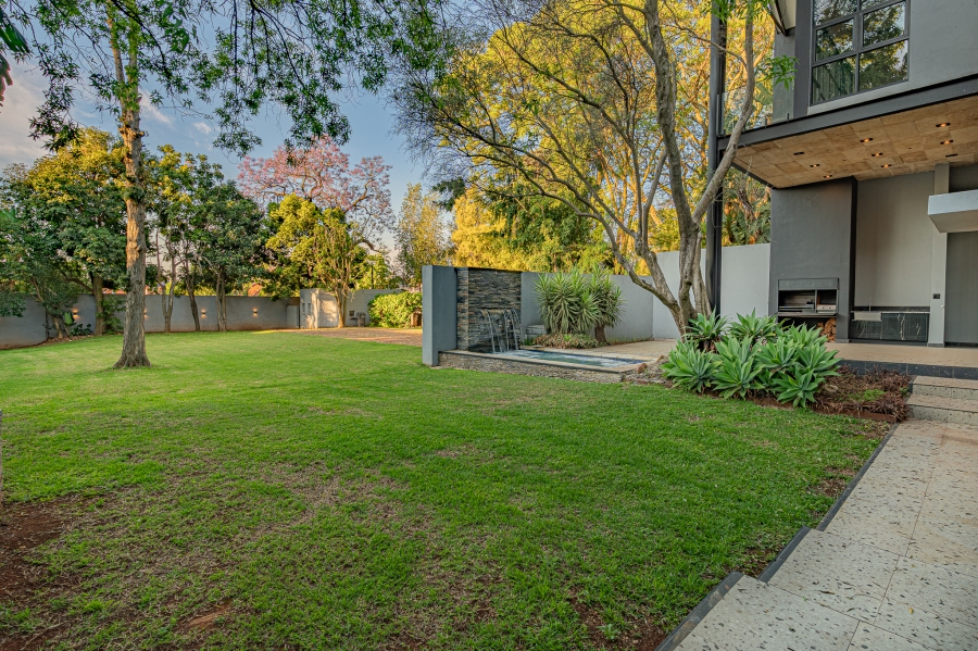 6 Bedroom Property for Sale in Waterkloof Gauteng