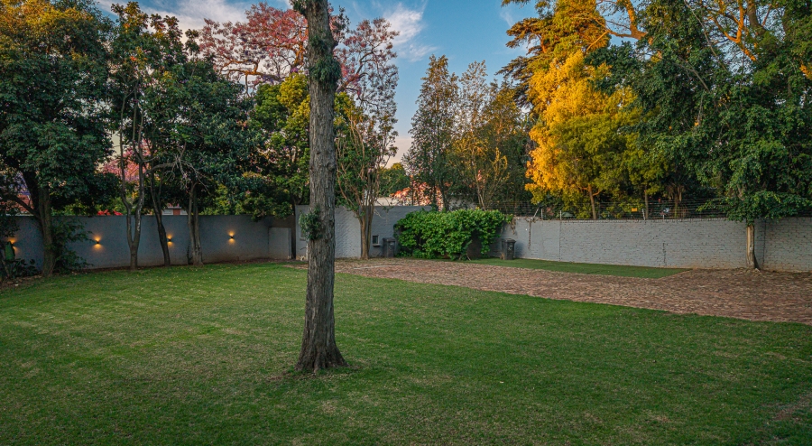 6 Bedroom Property for Sale in Waterkloof Gauteng