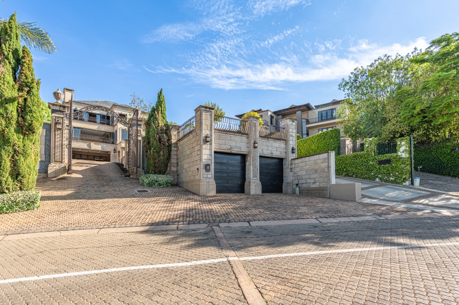 6 Bedroom Property for Sale in Waterkloof Ridge Gauteng