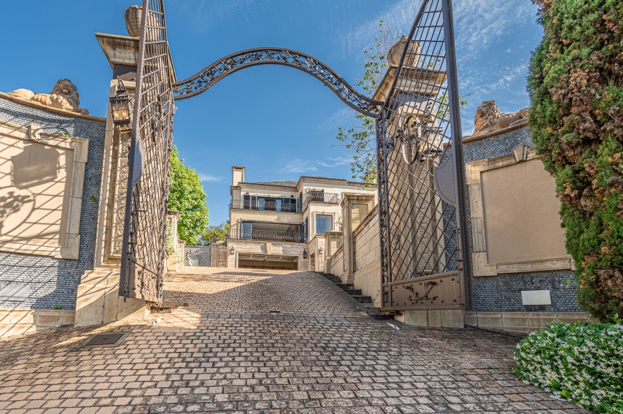 6 Bedroom Property for Sale in Waterkloof Ridge Gauteng