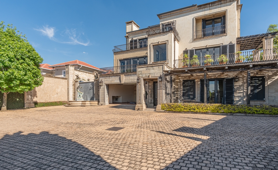 6 Bedroom Property for Sale in Waterkloof Ridge Gauteng