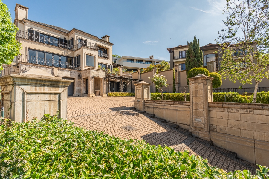 6 Bedroom Property for Sale in Waterkloof Ridge Gauteng