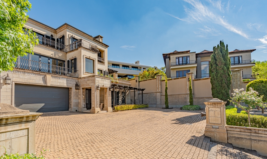 6 Bedroom Property for Sale in Waterkloof Ridge Gauteng