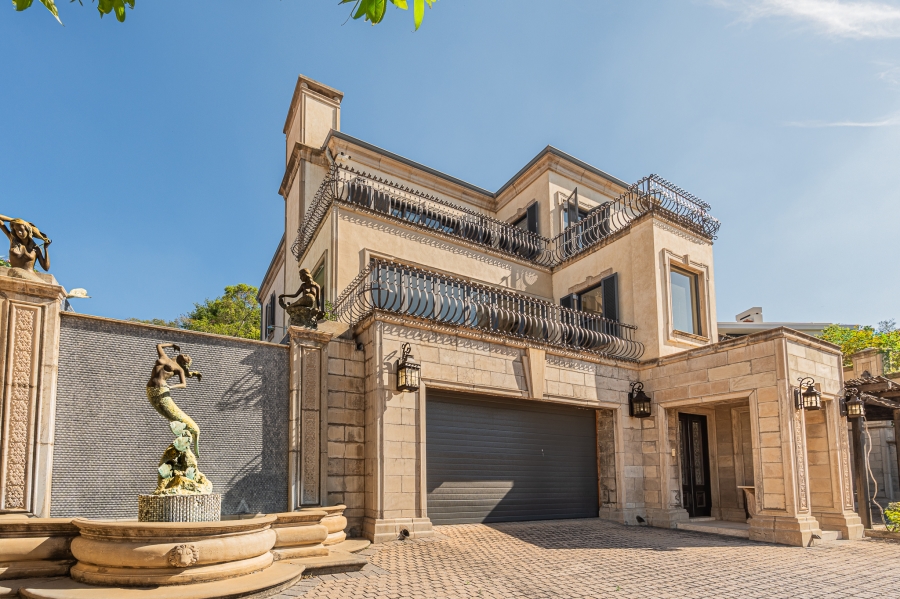 6 Bedroom Property for Sale in Waterkloof Ridge Gauteng