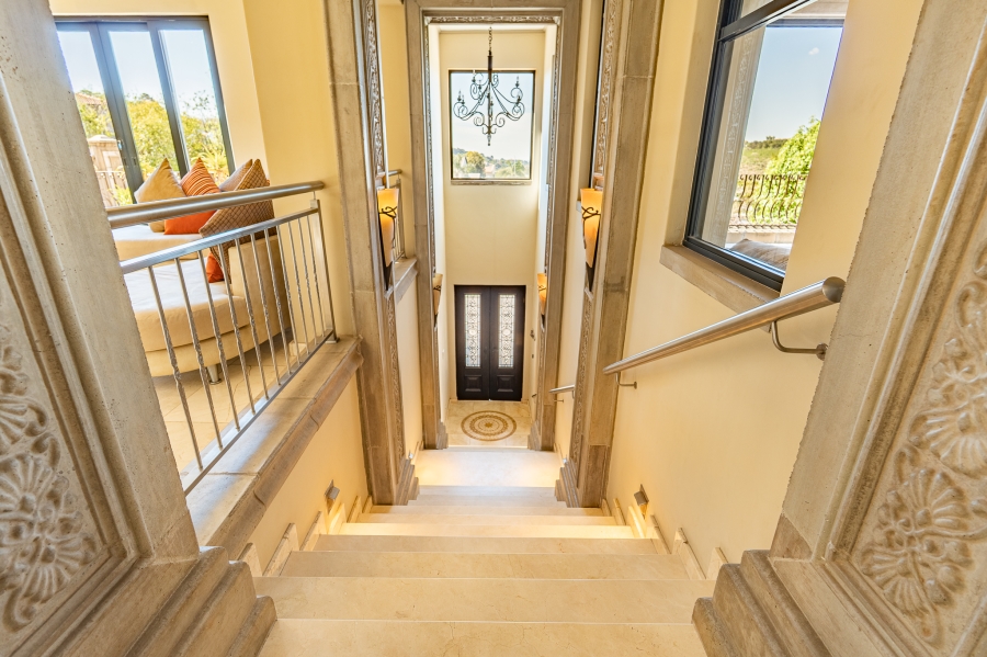 6 Bedroom Property for Sale in Waterkloof Ridge Gauteng