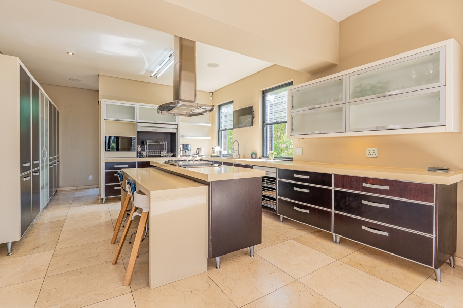 6 Bedroom Property for Sale in Waterkloof Ridge Gauteng