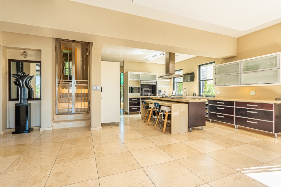6 Bedroom Property for Sale in Waterkloof Ridge Gauteng