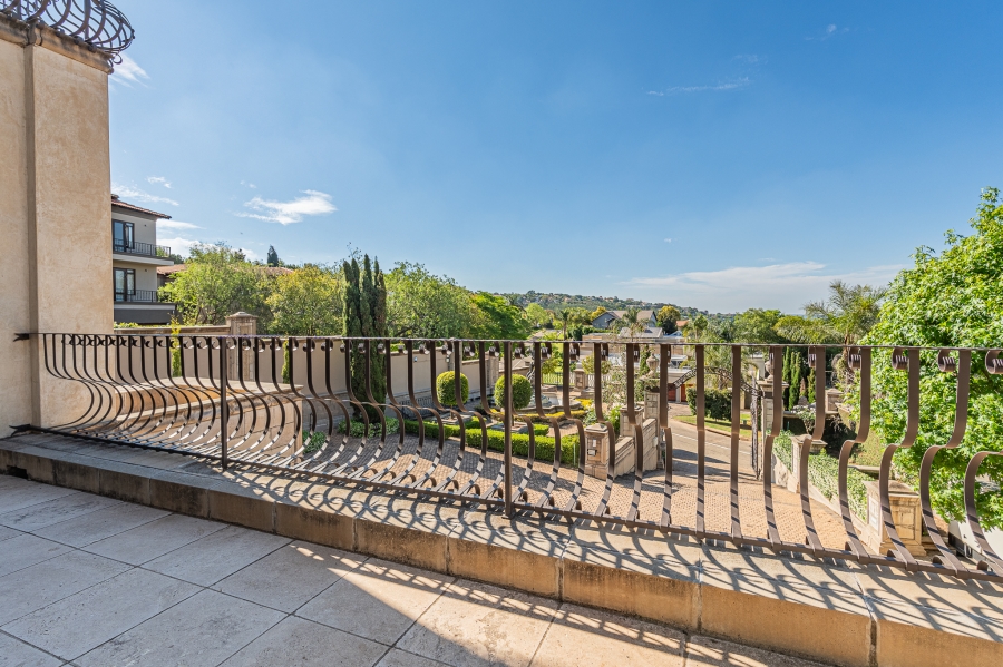 6 Bedroom Property for Sale in Waterkloof Ridge Gauteng