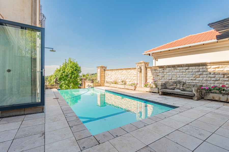 6 Bedroom Property for Sale in Waterkloof Ridge Gauteng