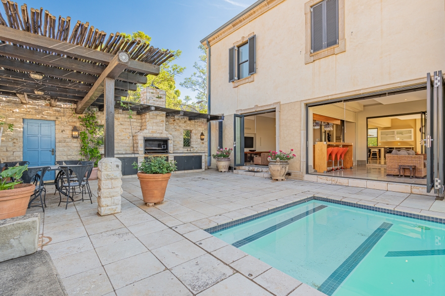 6 Bedroom Property for Sale in Waterkloof Ridge Gauteng