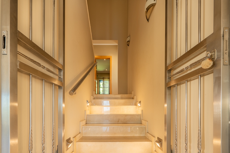 6 Bedroom Property for Sale in Waterkloof Ridge Gauteng