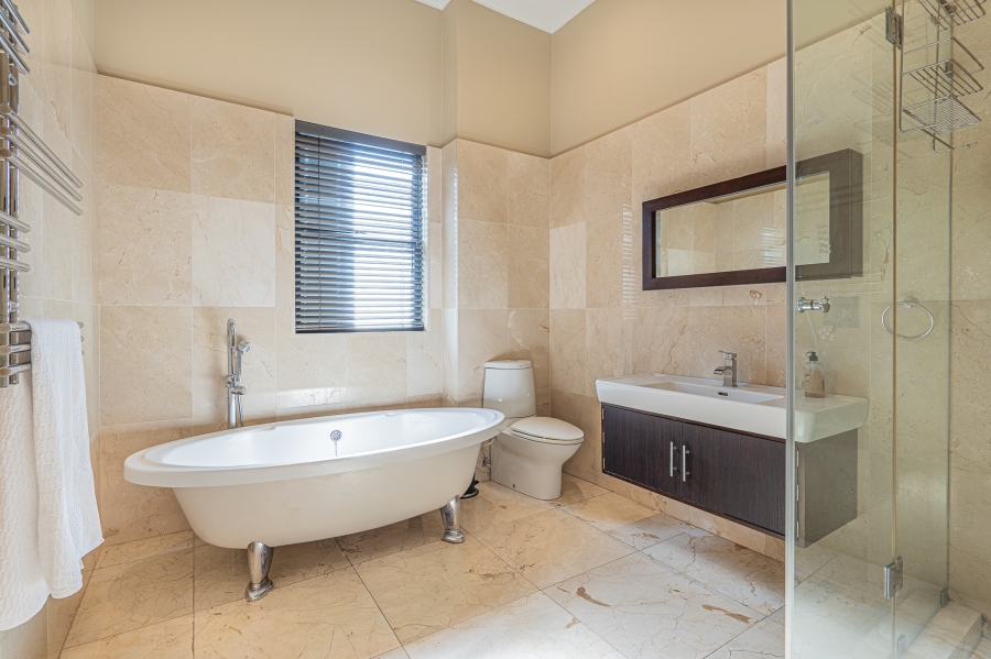 6 Bedroom Property for Sale in Waterkloof Ridge Gauteng
