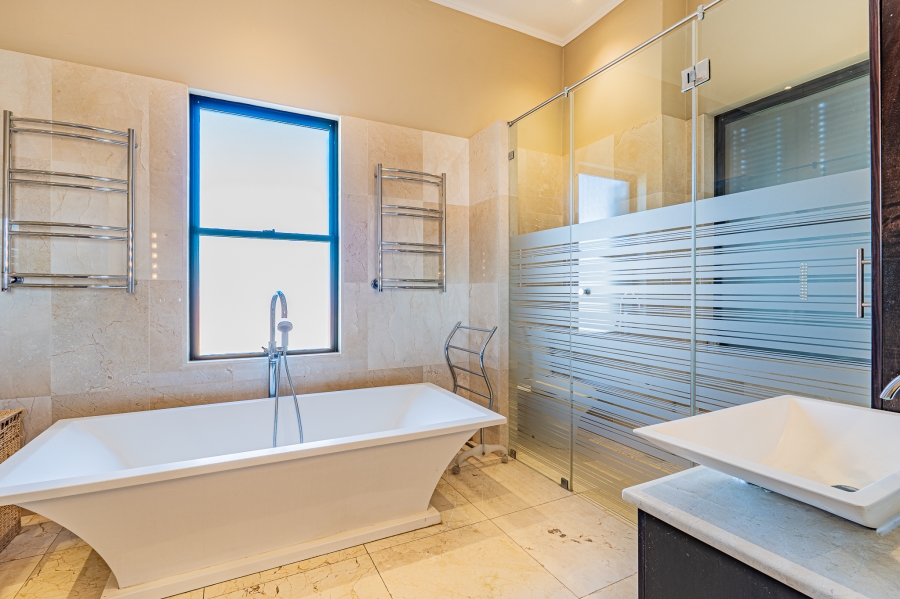 6 Bedroom Property for Sale in Waterkloof Ridge Gauteng