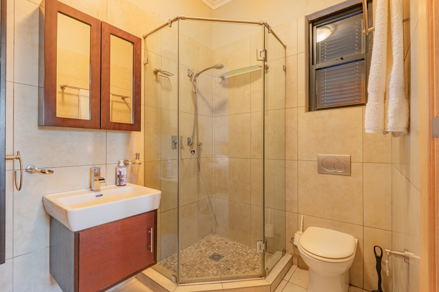 6 Bedroom Property for Sale in Waterkloof Ridge Gauteng