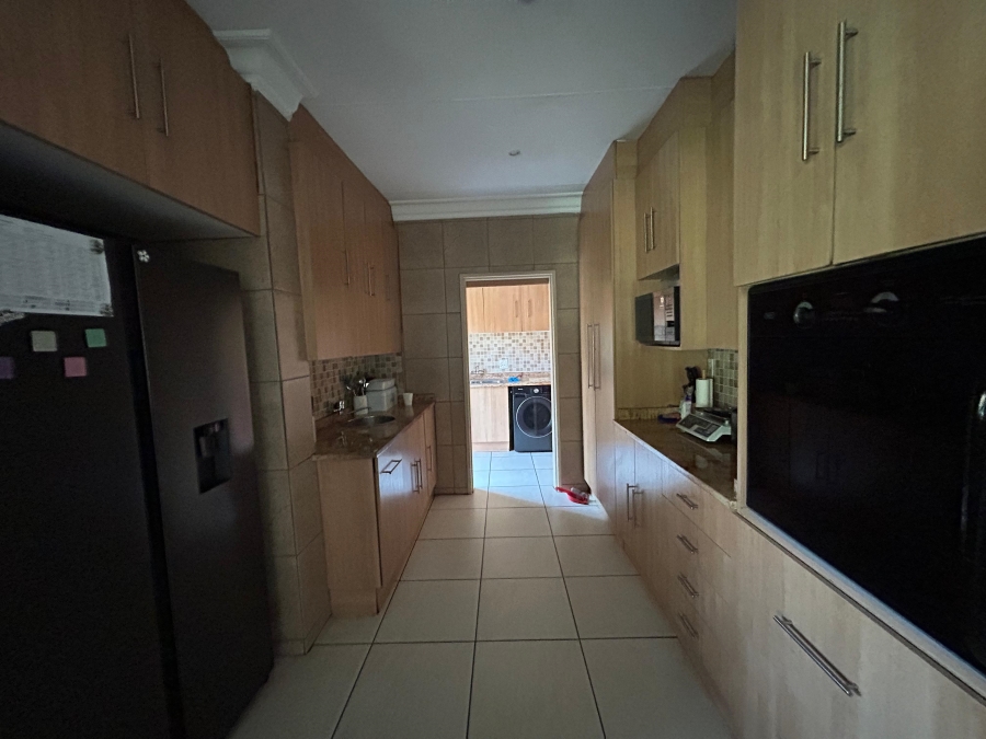 To Let 3 Bedroom Property for Rent in Morningside Manor Gauteng