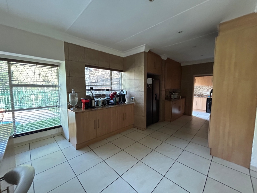 To Let 3 Bedroom Property for Rent in Morningside Manor Gauteng
