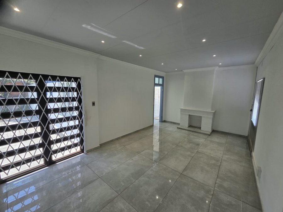 To Let Commercial Property for Rent in Les Marais Gauteng