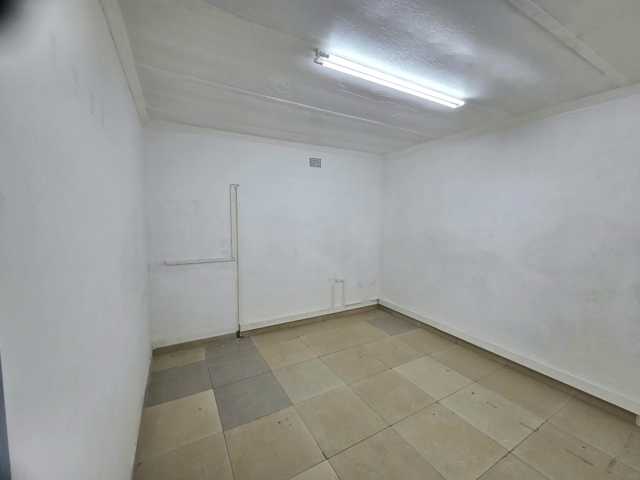To Let Commercial Property for Rent in Les Marais Gauteng