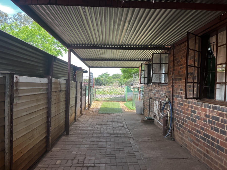 2 Bedroom Property for Sale in Elandspoort Gauteng