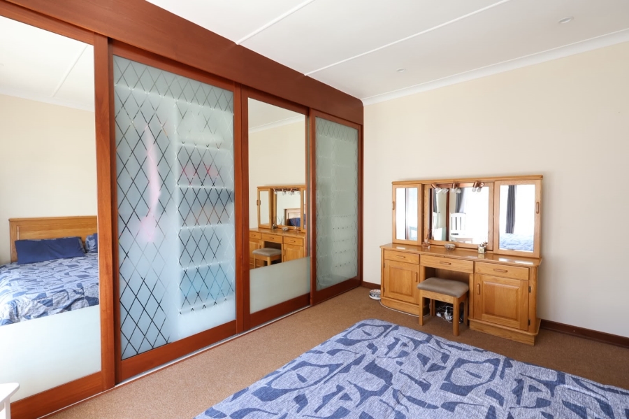3 Bedroom Property for Sale in Dawnview Gauteng