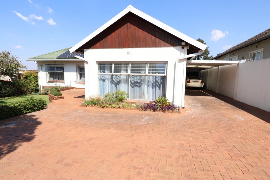 3 Bedroom Property for Sale in Dawnview Gauteng