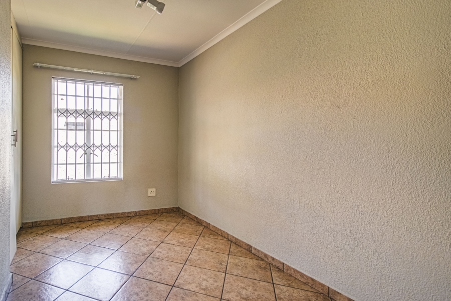 3 Bedroom Property for Sale in Glen Marais Gauteng