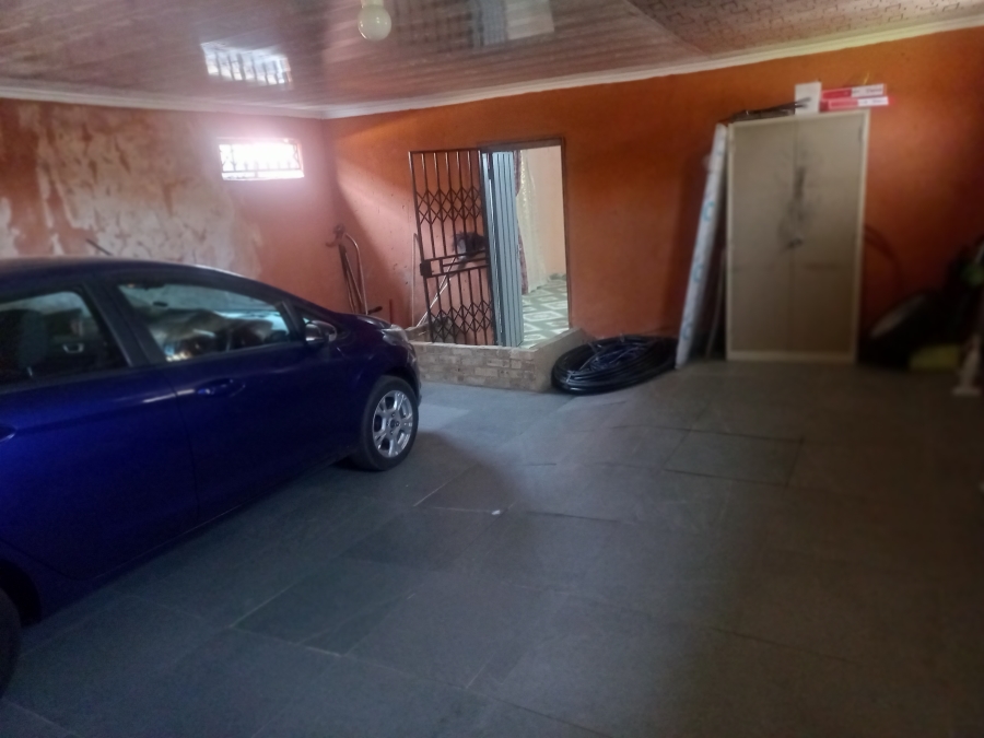 3 Bedroom Property for Sale in Lenasia South Gauteng