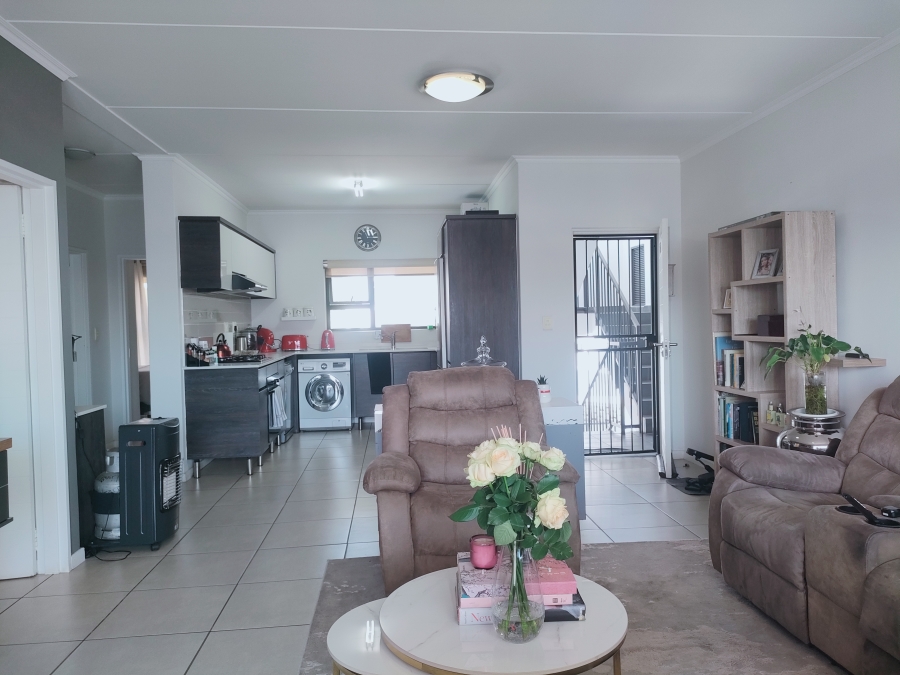 2 Bedroom Property for Sale in Greenstone Hill Gauteng
