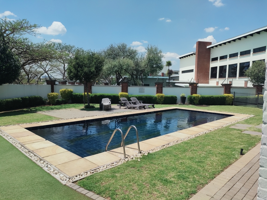 2 Bedroom Property for Sale in Greenstone Hill Gauteng