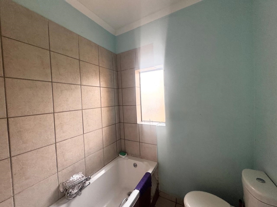 2 Bedroom Property for Sale in Dawn Park Gauteng